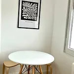 Recién Reformado, Céntrico, Tranquilo Y Luminoso *
