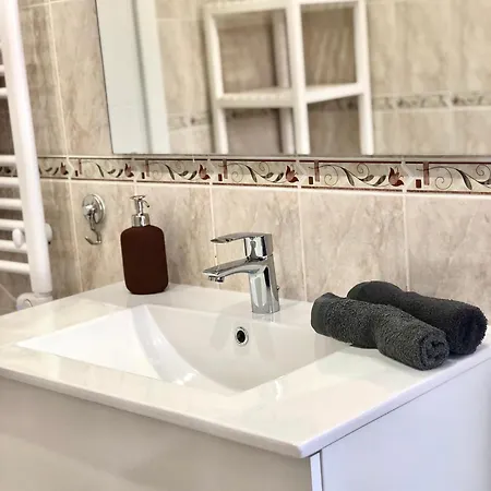 Recien Reformado, Centrico, Tranquilo Y Luminoso Oviedo