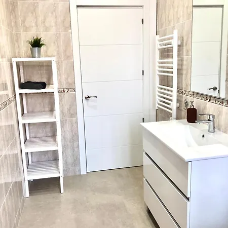 Recien Reformado, Centrico, Tranquilo Y Luminoso Apartamento *