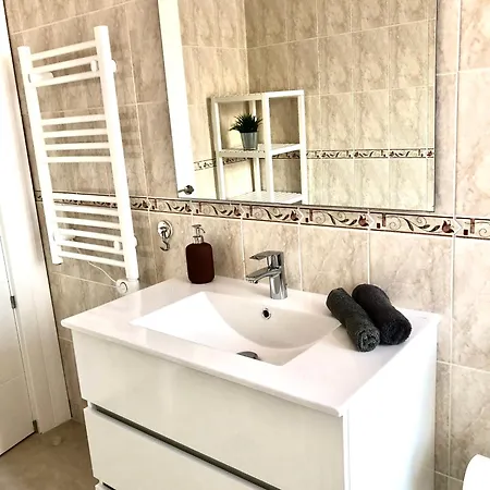 Recien Reformado, Centrico, Tranquilo Y Luminoso