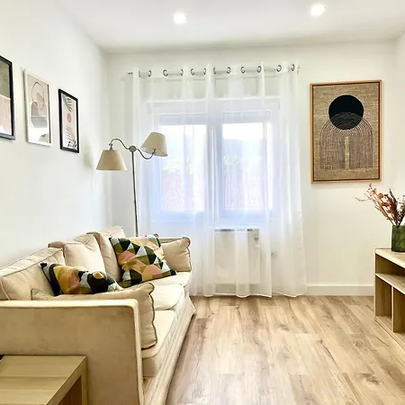 Recien Reformado, Centrico, Tranquilo Y Luminoso *