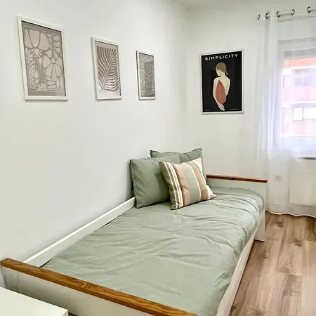 Recien Reformado, Centrico, Tranquilo Y Luminoso * Oviedo